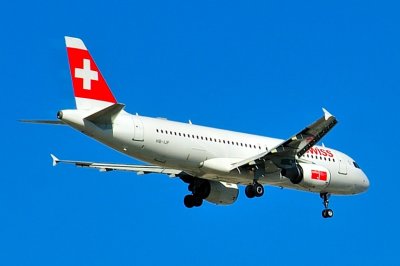 Swiss A320, HB-IJF, Final Approach