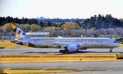 Etihad B-787-9, A6-BLE, Landing