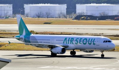 Air Seoul A321, HL8281, Going To Gate