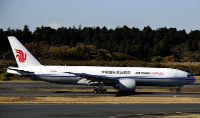 Air China Cargo B-777F, B-2098 w/ Fuji Peeping Behind