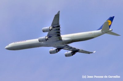 Lufthansa A340-600, D-AIHA