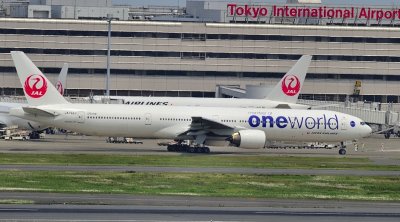 JAL's B-777/300 Domestic: Over 500 Seats