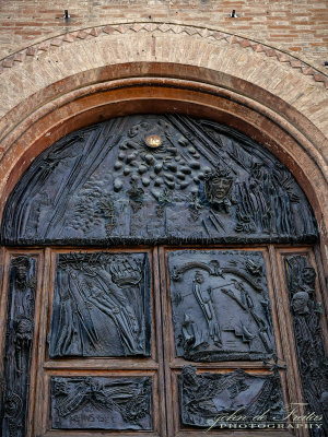 2017 - The Door od the Basilica Cateriniana San Domenico - Siena, Yuscany - Italy