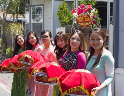 Dam Hoi Con Anh Sinh
