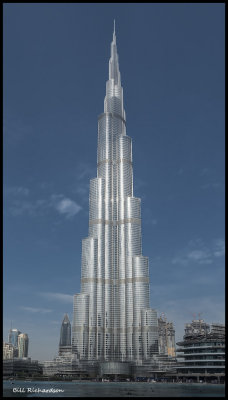 Burj Khalifa tower daytime.jpg