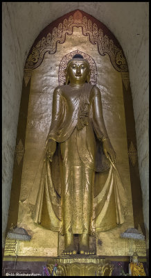 Buddha in alcove.jpg