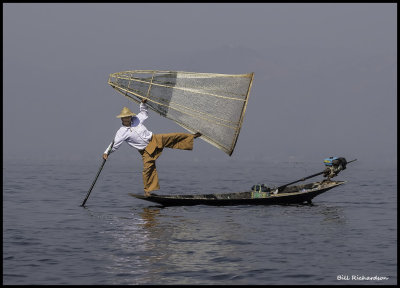 Inle Lake basket fishing.jpg