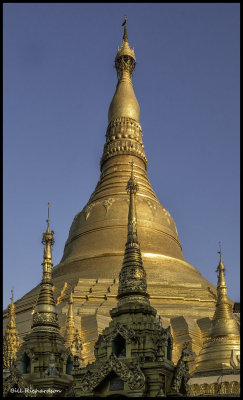 Schwedagon pagoda, Yangon shrine.jpg