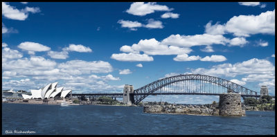 Sydney harbor opera house and bridge.jpg