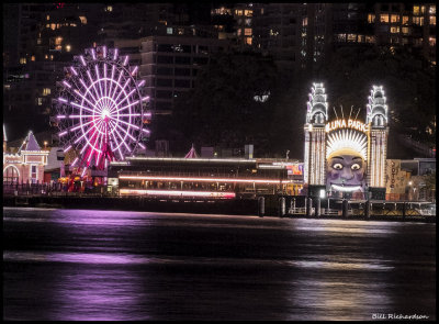 Sydney harbor arcade closer.jpg