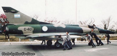 Argentinian Mirage fighter.jpg