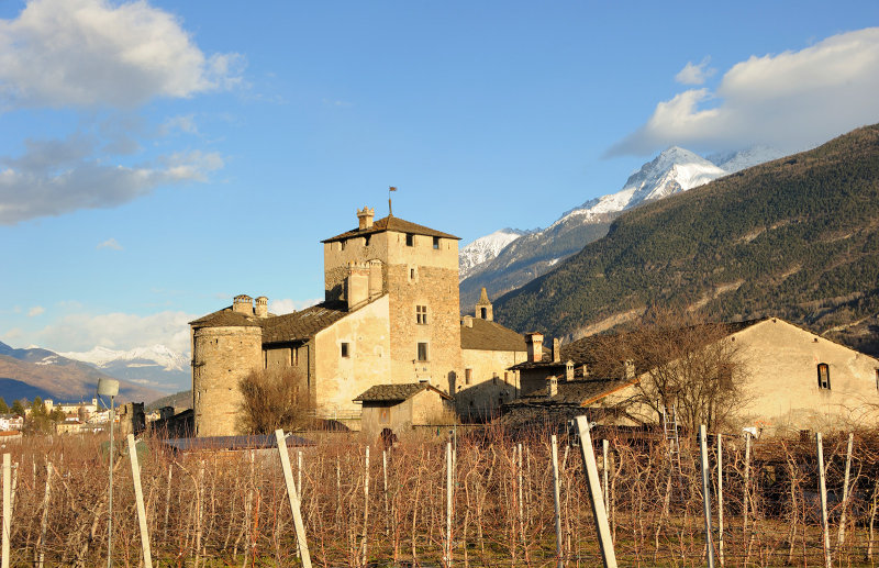 Valle d'Aosta, Sarriod de La Tour castle