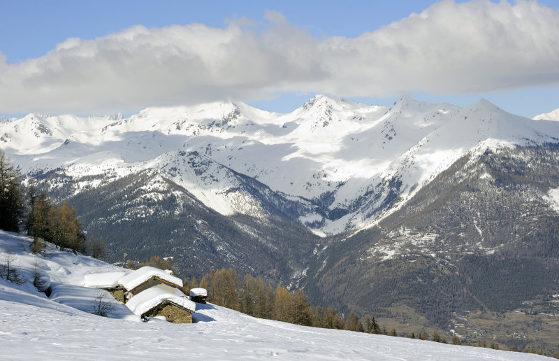 Valle d'Aosta, Pila ski resort
