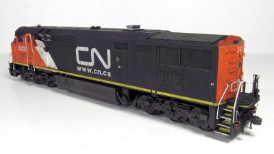 CN 2429 - Rapido DASH 8-40CM