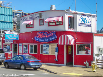 Mo's Seafood restaurant in Newport
