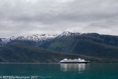 Disney cruise ship