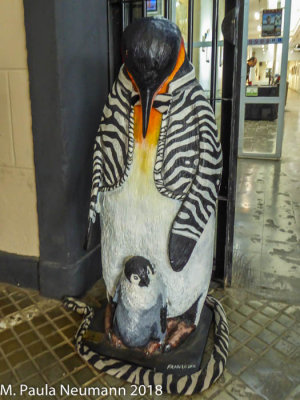 Penguins statues