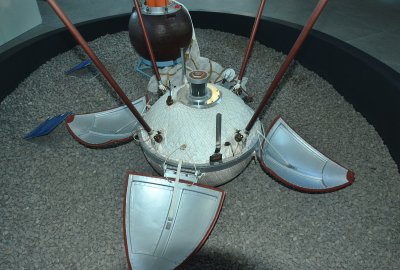 Automatic interplanetary station Luna-9