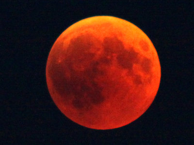 19:15 UTC - The glorious blood moon