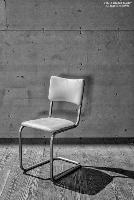 Kelso-Studio-Empty-Chair
