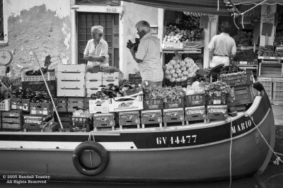 Italy-Venice-Vegetable-vendor-2005