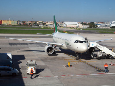 Alitalia A320 class aircraft at Naples
