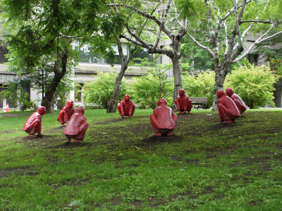 The Meeting, by Chinese sculptor Wang Shugang