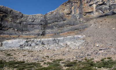 Canyon wall next to the waterfall