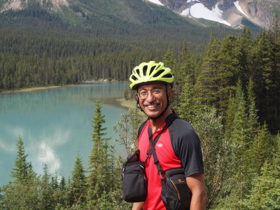 At waterfowl Lake along the Icefield Parkway