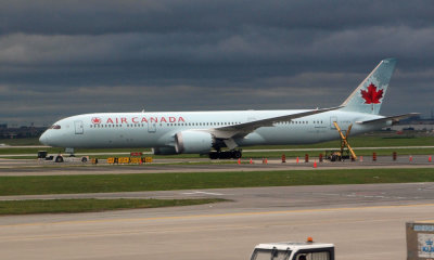 Air Canada Boeing 787-9 Dreamliner, Toronto Pearson Airport