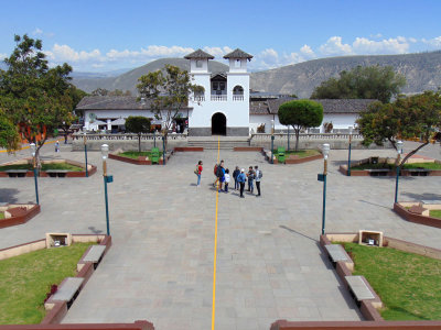 The equatorial line near Quito