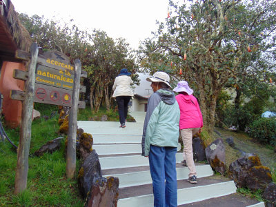 Heading up the trail in Papallacta, Ecuadoran Andes
