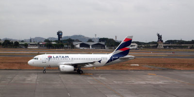 Guayaquil airport scene - LATAM Ecuador Airbus A319-132 
