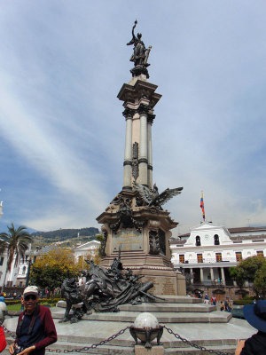 The Independence monument in Quito's Independence square