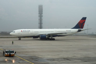 Delta Airlines Airbus A330-223 at CDG