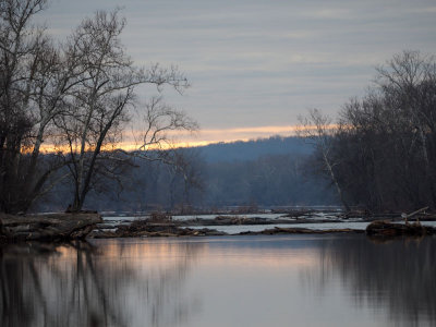 Morning on the Potomac river
