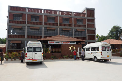 Highway stop on the way to Shakleshpur