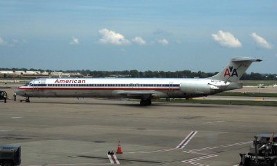 American Airlines MD-83 at St. Louis airport