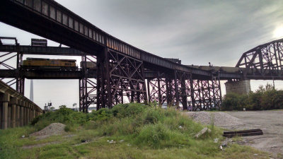 Approaches to the railroad bridge across the Mississippi, St. Louis