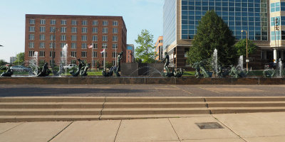 Statues and fountains in Aloe Plaza in front of the St. Louis Union Station