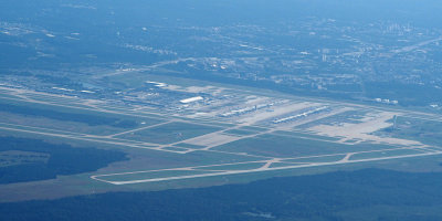 Coming in for a landing at Dulles Airport