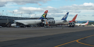A lineup of aircraft at the B gates at Dulles airport