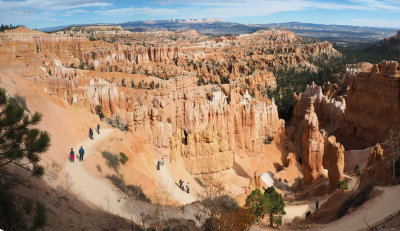 Panorama (View in ORIGINAL size) - Exiting Bryce Canyon via Wall Street on the Navajo Trail