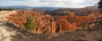 Panorama (Best viewed in ORIGINAL mode) - A view into Bryce Canyon