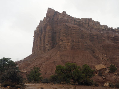 Capitol Reef NP - rock formations on the scenic road in the park