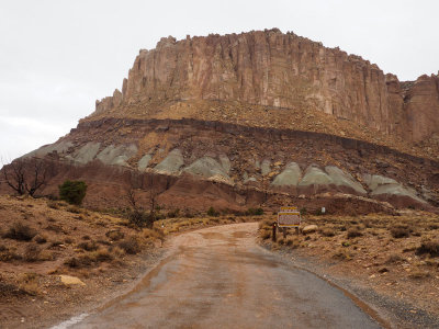 Capitol Reef NP - Dirt road leading to one end of the Grand Wash Trail