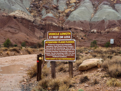 Capitol Reef NP - Sign for the dirt road leading to Grand Wash Trail