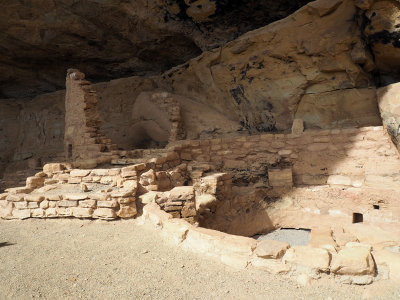 Ruins within Step House cliff dwelling, Mesa Verde NP