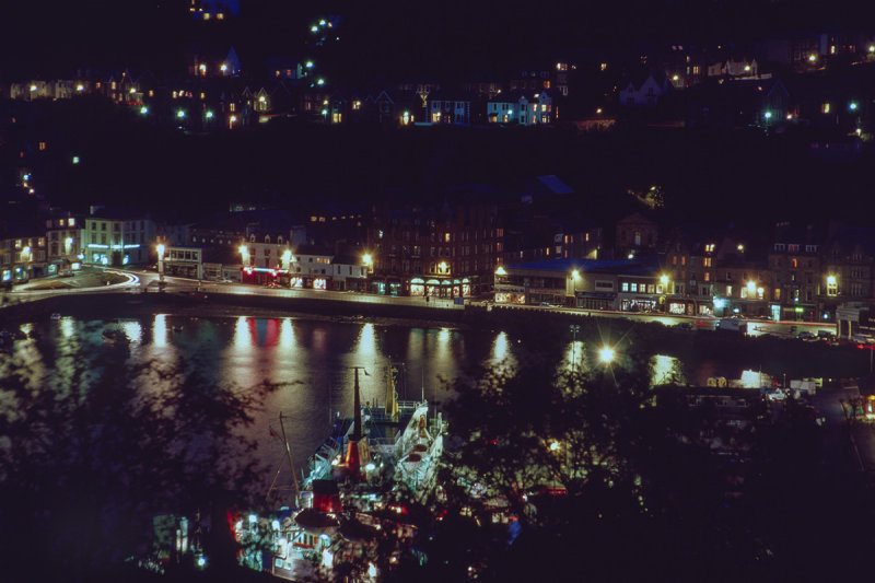 Oban harbour at night