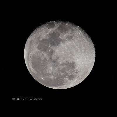 Moon 700mm_V0F1418.jpg